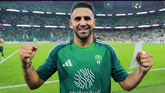 ▲ 알제리 출신의 알 아흘리 윙어 리야드 마레즈가 아프리카 선수 중 최고 연봉을 받고 있다. 그의 주급은 약 16억원이다.ⓒAFC 제공