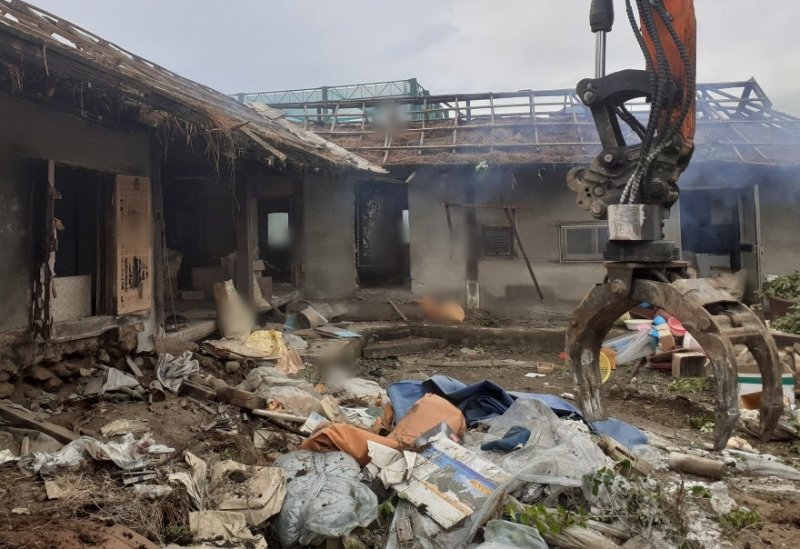 ▲ 괴산군 빈집 철거 현장. ⓒ뉴시스