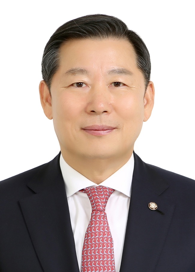 ▲ 국민의힘 이철규(강원 동해·태백·삼척·정선) 산업통상자원중소벤처기업위원회 위원장이 대표 발의한 '전기공사업법' 개정안과 '전기안전관리법' 개정안(대안)이 지난 1일 국회 본회의를 통과했다. ⓒ이철규 의원실