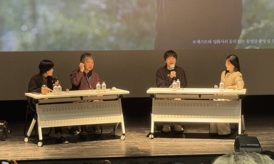 ▲ 씨네 토크에서는 영화 '브로커'에서 인연을 맺은 이동휘 배우도 참석했다. ⓒ김재홍 기자