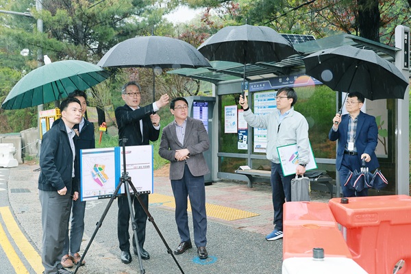 ▲ 유득원 행정부시장은 1공구(대덕구 읍내삼거리), 연축차량기지, 7공구(유성구 원골네거리)를 찾아 현장을 점검하고 대응 태세를 확인했다.ⓒ대전시