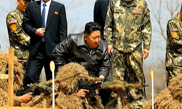 ▲ 김정은 북한 국무위원장이 특수작전부대 훈련기지를 방문하고 종합훈련을 지도했다. 250404 사진=조선중앙TV 갈무리. ⓒ뉴시스