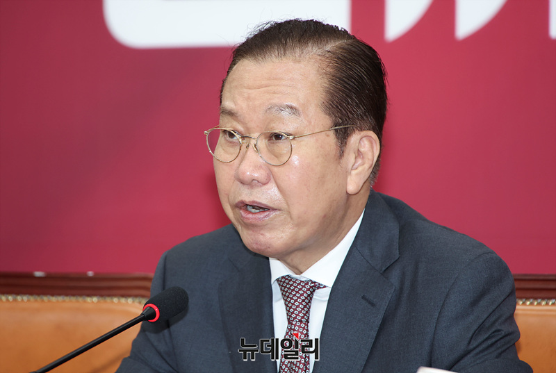 ▲ 권영세 국민의힘 비상대책위원장이 4월 24일 국회에서 열린 비상대책위원회의에서 모두발언을 하고 있다.ⓒ서성진 기자