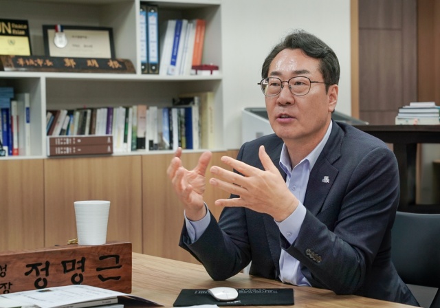 ▲ 현장에 답이 있다는 행정소신을 밝히는 정명근 시장ⓒ정일형 기자