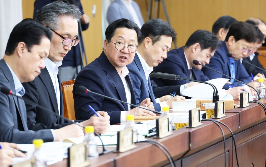 ▲ 이장우 대전시장이 7일 오전 시청에서 확대간부회의를 주재하고 있다.ⓒ대전시