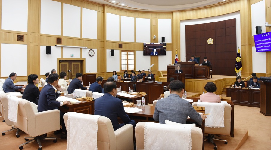 ▲ 경산시의회(의장 안문길)는 5월 7일부터 14일까지 8일간의 일정으로 제262회 임시회를 개회했다.ⓒ경산시의회