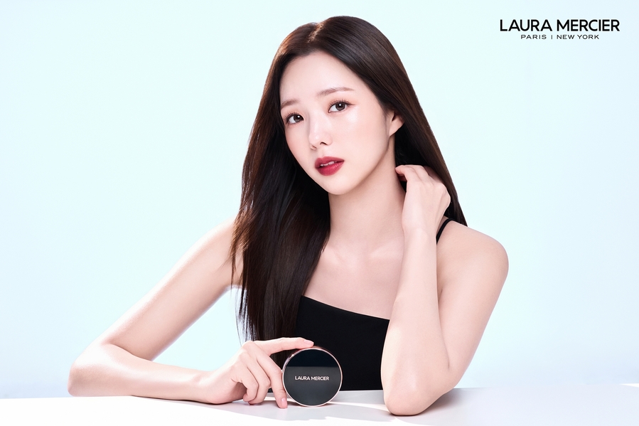 ▲ 플로리스 뤼미에르 래디언스 퍼퍽팅 톤업 쿠션ⓒ로라메르시에