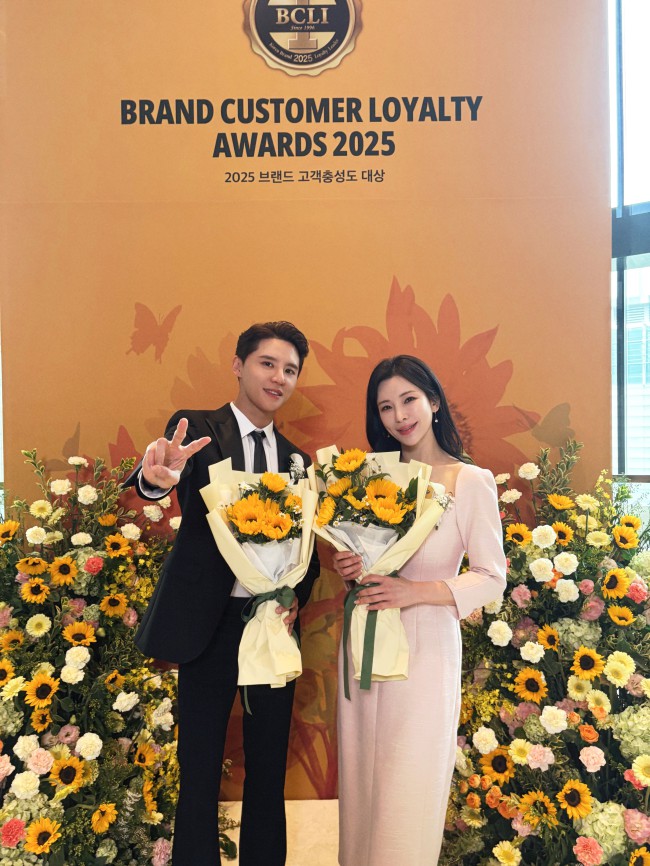 ▲ 김준수·정선아가 '2025 브랜드 고객충성도 대상'에서 2년 연속 가장 영향력 있는 남녀 뮤지컬 배우로 선정됐다.ⓒ팜트리아일랜드