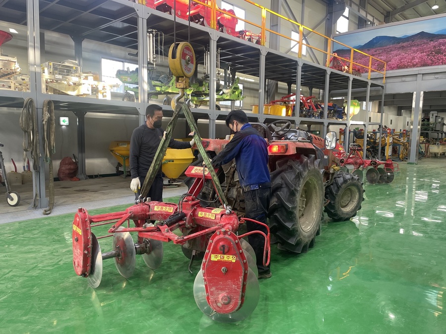 ▲ 달성군(군수 최재훈)은 5월 10일부터 6월 22일까지 농기계 임대사업장 3개소를 주말에도 운영한다.ⓒ달성군