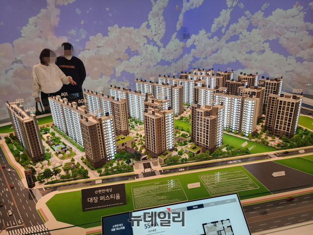 ▲ 'e편한세상 대장 퍼스티움' 단지 모형도=나광국 기자