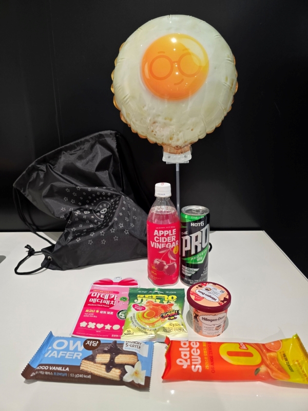 ▲ B마트에 입점한 브랜드들은 따로 부스를 꾸려 관람객들에게 다양한 기념품을 증정한다.ⓒ최신혜 기자