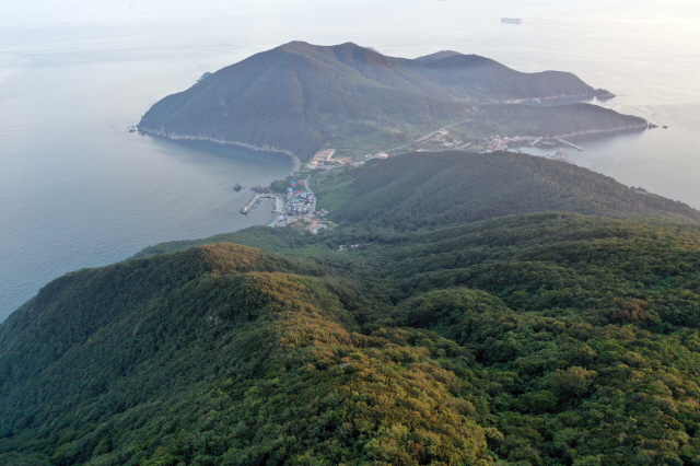 ▲ 가덕도 연대봉에서 바라본 가덕도신공항 예정지.ⓒ연합뉴스