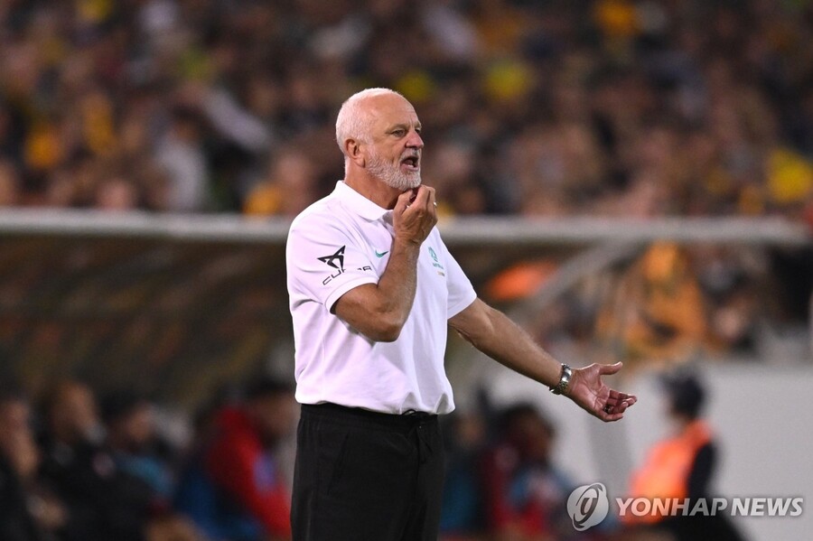 ▲ 한국 대표팀 감독 후보였던 아놀드 감독이 이라크 대표팀 감독 지휘봉을 잡고 한국을 상대한다.ⓒ연합뉴스 제공