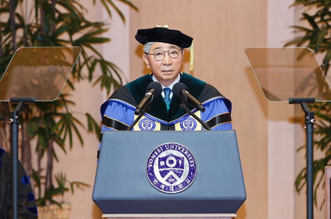 ▲ 창립 140주년 기념식에서 기념사하는 윤동섭 총장.ⓒ연세대
