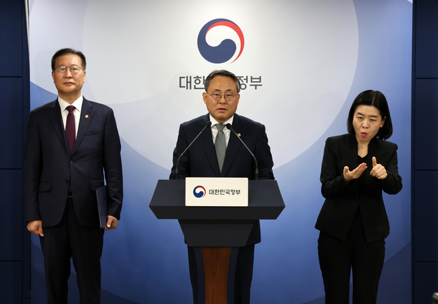 ▲ 고기동 행정안전부 장관 직무대행이 12일 오전 서울 종로구 정부서울청사에서 제21대 대통령 선거 대국민 담화를 발표하고 있다. 2025.05.12. ⓒ뉴시스