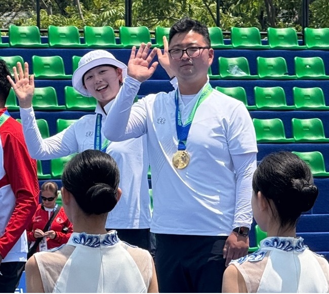 ▲ 청주시청 양궁부 김우진 선수가 지난 6~11일 중국 상하이에서 개최된 ‘2025 현대양궁월드컵 2차 대회’에서 3관왕을 달성하는 쾌거를 거뒀다.ⓒ청주시