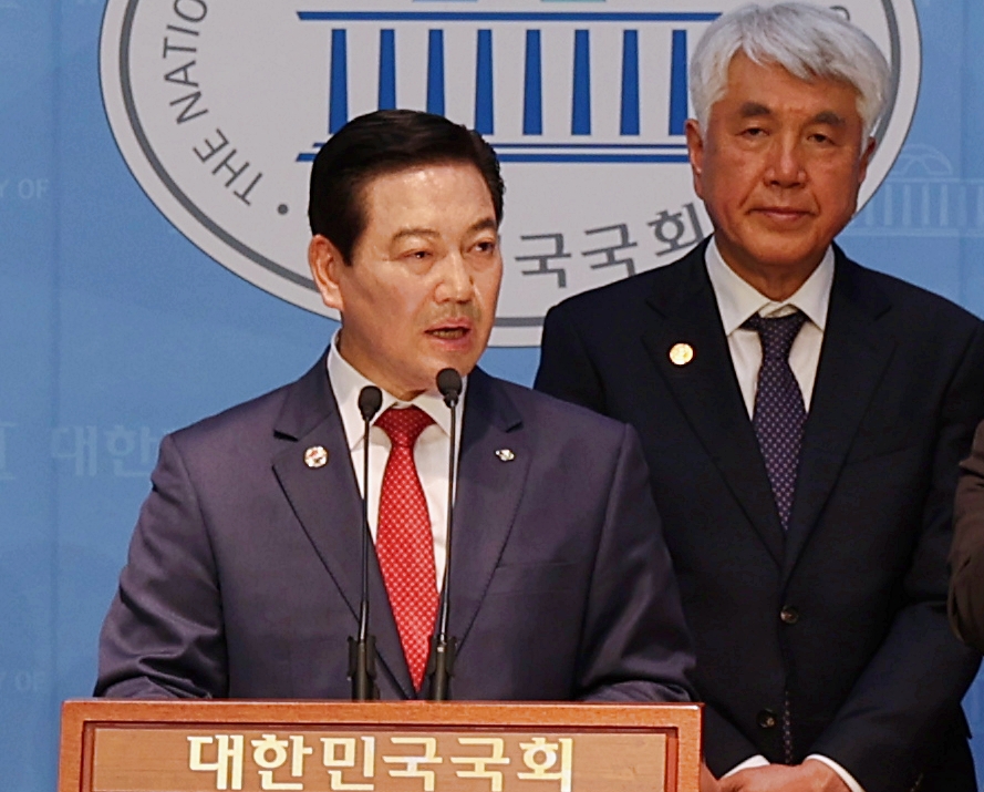 ▲ 대한민국시장·군수·구청장협의회(대표회장 조재구 대구 남구청장, 이하 협의회)는 5월 13일 국회 소통관에서 ‘제21대 대통령 선거 공약’ 촉구 기자회견을 열었다.ⓒ대한민국시장·군수·구청장협의회