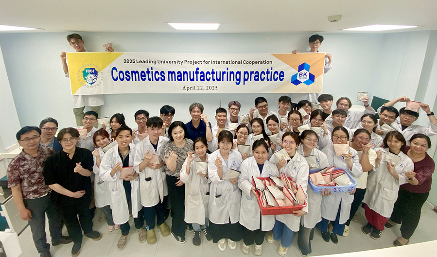 ▲ 대구한의대학교(총장 변창훈) 국제협력선도대학사업단(단장 유왕근)은 지난 4월 22일부터 24일까지 베트남 호치민기술대학교(HCMUT)를 방문해 화장품전공 운영을 위한 협력 방안을 논의했다.ⓒ대구한의대