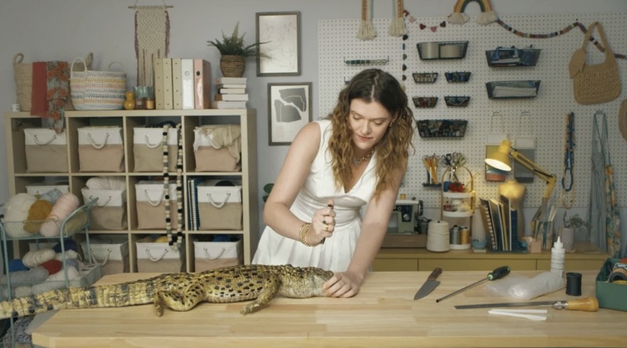 ▲ PETA의 'Hermès Birkin DIY Tutorial' 캠페인. ©PETA