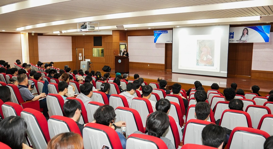 ▲ 영진전문대학교(총장 최재영)가 운영하는 ‘영진 인성 향상(Y-PD: Yeungjin Personality Development) 특강’이 올해 1학기 100회를 맞이하며 특별한 강연을 마련했다.ⓒ영진전문대