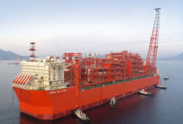 ▲ 삼성중공업이 건조한 FLNG 코랄 술(Coral Sul) ⓒ삼성중공업