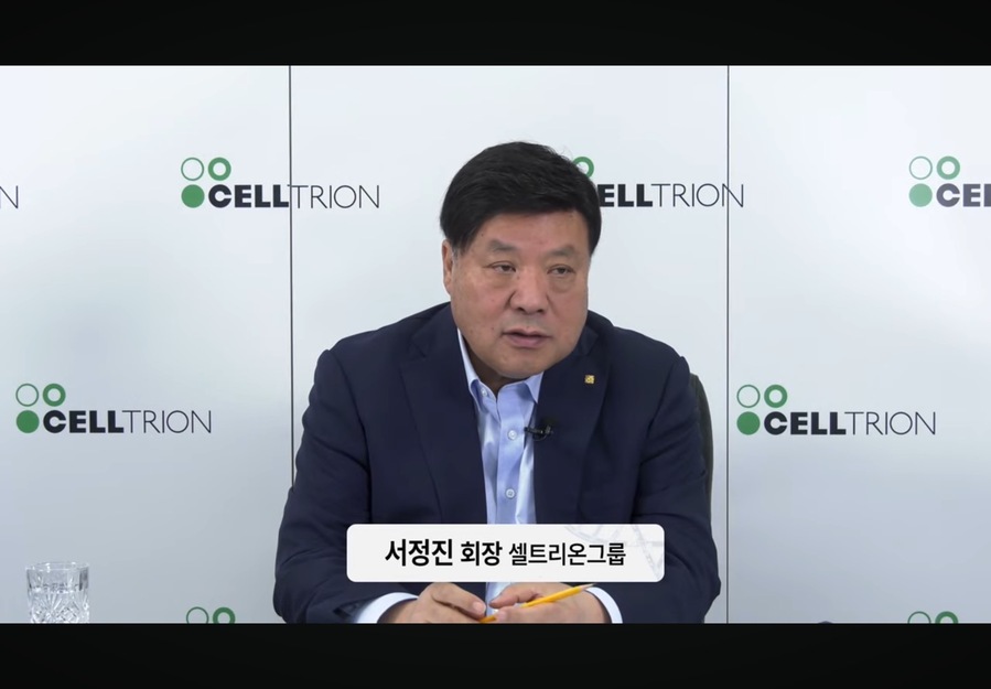 ▲ 서정진 셀트리온 회장이 15일 온라인 기자간담회에서 발언하고 있다. ⓒ셀트리온