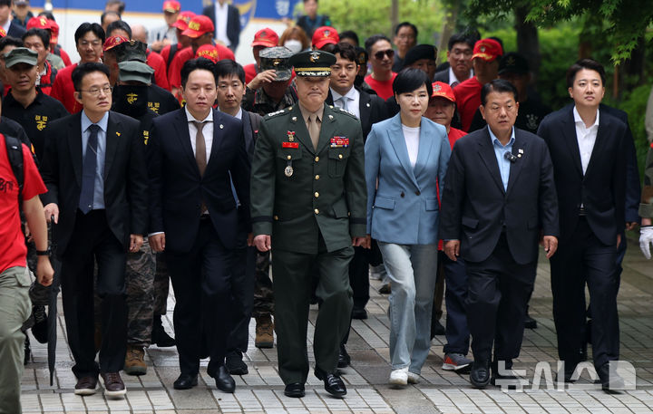 ▲ 박정훈 해병대 대령이 16일 서울 서초구 서울고등법원에서 열린 채상병 사건 관련 항소심 2차 공판준비기일에 출석하고 있다. ⓒ뉴시스