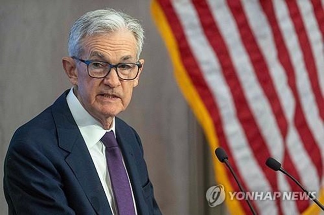 ▲ 제롬 파월 미국 연방준비제도(Fed, 연준) 의장이 연준 건물에서 열린 토마스 라우바흐 리서치 콘퍼런스에서 개회사를 하고 있다. 250515 AFP=연합뉴스. ⓒ연합뉴스