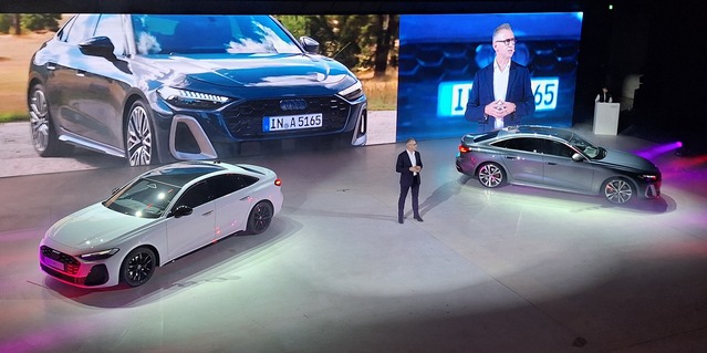 ▲ 스티브 클로티 대표가 15일 경기 김포시 에어로피스에서 열린 '더 뉴 아우디 A5' 프리뷰 행사에서 발표하고 있다. ⓒ홍승빈 기자