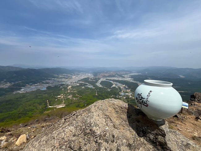 ▲ 강원관광재단이 오는 31일 양구 봉화산에서 '주말의 산(山)타를 찾아라'를 개최해 강원 20대 명산 '인증챌린지'를 홍보할 예정이다.ⓒ강원특별자치도