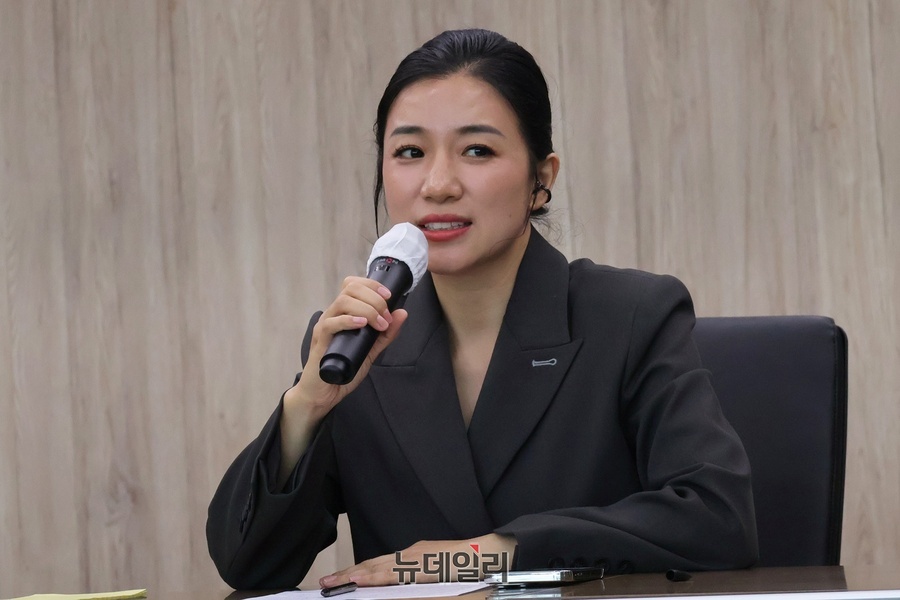 ▲ 싱주안 센 부회장은 16일 대구스포츠산업지원센터 중회의실에서 열린 대구경북인터넷기자협회 주최 간담회에 참석해 대구와 뷰티교류를 희망한다고 밝혔다.ⓒ뉴데일리