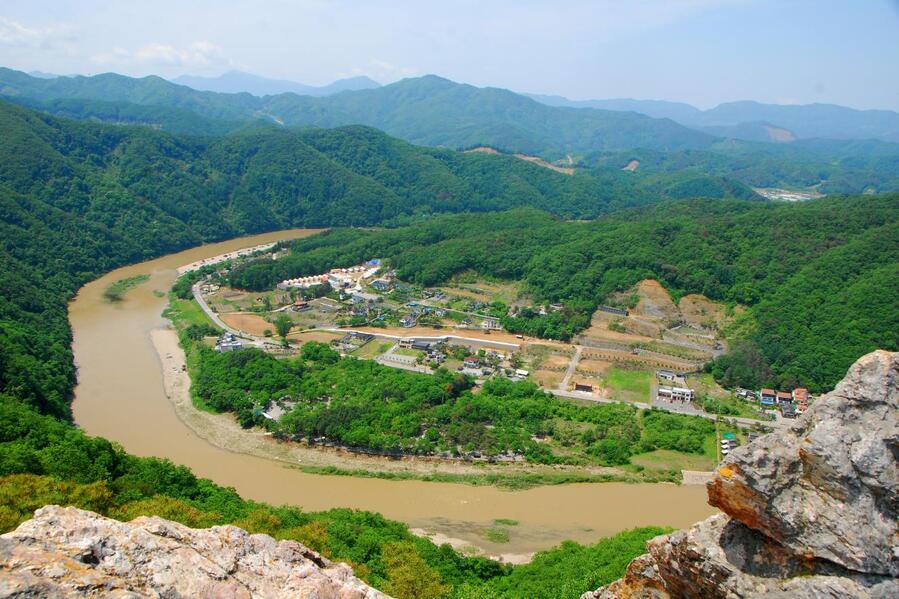 ▲ 팔봉산 3봉에서 바라본 홍천강.ⓒ진경수 山 애호가