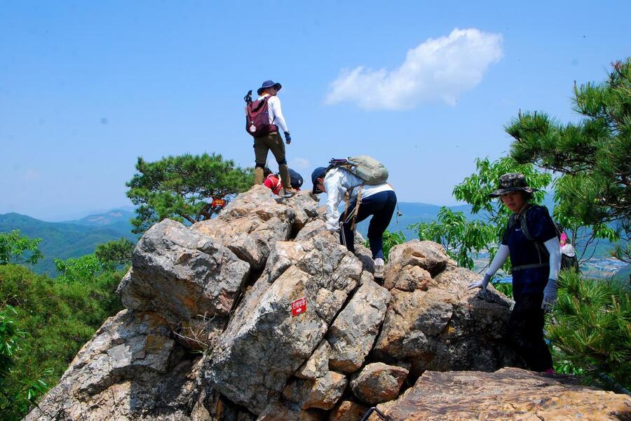 ▲ 팔봉산 5봉 정상 바위.ⓒ진경수 山 애호가