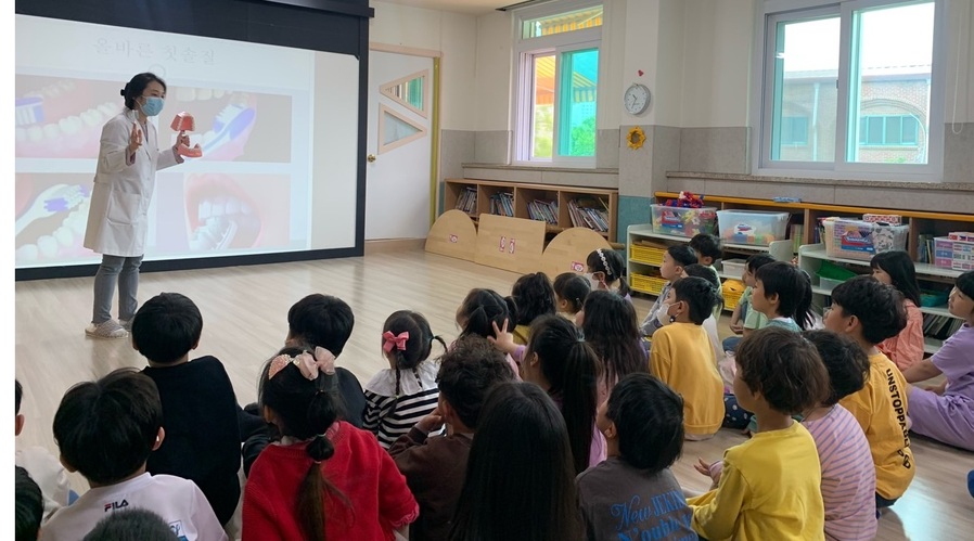▲ 괴산군보건소(소장 윤태곤)는 관내 어린이집, 유치원, 초·중·고등학교를 대상으로 ‘영유아 및 학교 구강보건사업’을 추진한다.ⓒ괴산군