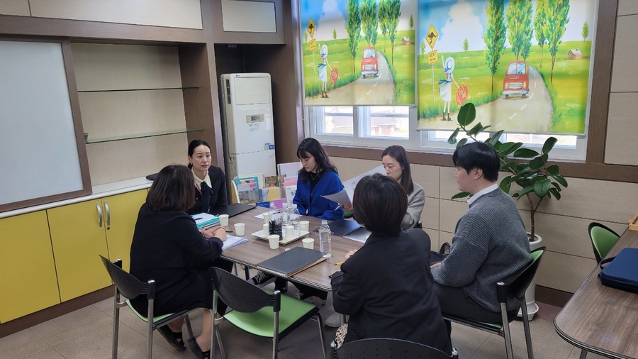 ▲ 경북교육청(교육감 임종식)은 지난 3월부터 4월까지 두 달간, 학생 마음건강 위기 발생이 빈번했던 학교를 대상으로, 도 단위 전문 컨설팅단이 참여한 ‘2025 현장 밀착형 마음건강 컨설팅’을 진행했다.ⓒ경북교육청