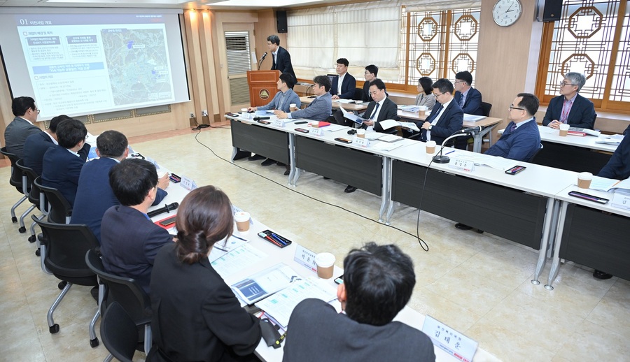 ▲ 대구광역시는 지난 5월 19일 산격청사에서 ‘국군부대 후적지 개발 추진단’의 첫 기획회의를 열고, 본격적인 후적지 개발 논의에 돌입했다.ⓒ대구시