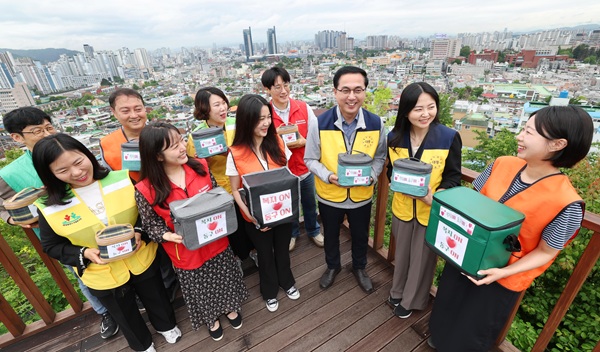 ▲ 대동 산1번지 취약계층 도시락 배달.ⓒ동구