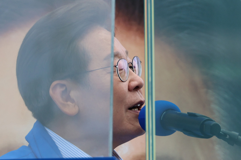 ▲ 이재명 더불어민주당 대선후보가 20일 경기 고양시 일산동구 일산문화광장 앞에서 열린 집중유세에서 연설을 하고 있다. ⓒ뉴시스