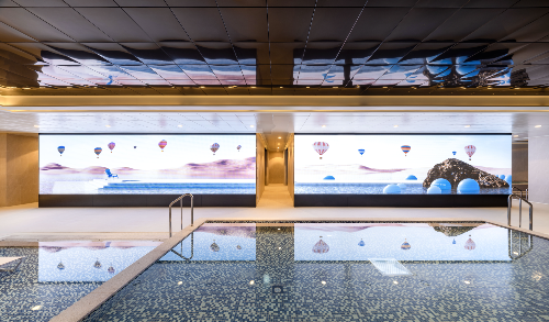 ▲ 엔포드호텔 어반오아시스‘라군 풀(실내 수영장)’ 미디어아트.ⓒ엔포드호텔