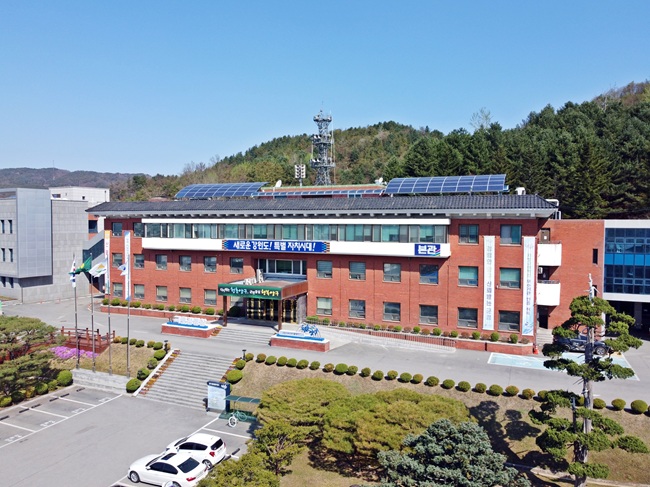 ▲ 양구군이 관람객들에게 보다 쾌적하고 수준 높은 전시 관람환경을 제공하기 위해 전쟁기념관의 내부 시설개선 공사를 추진한다.ⓒ양구군