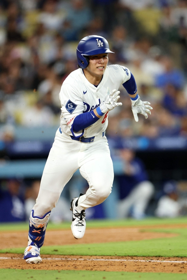▲ 다저스의 김혜성이 3경기 연속 선발에서 제외됐다. 이날 메츠전에서는 대주자로 나와 시즌 4호 도루에 성공했다.ⓒ연합뉴스 제공