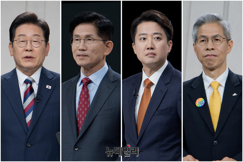 ▲ 왼쪽부터 이재명 더불어민주당·김문수 국민의힘·이준석 개혁신당·권영국 민주노동당 대선 후보가 27일 서울 마포구 상암동 MBC 스튜디오에서 진행된 정치 분야 TV토론회를 준비하고 있다. ⓒ국회사진기자단