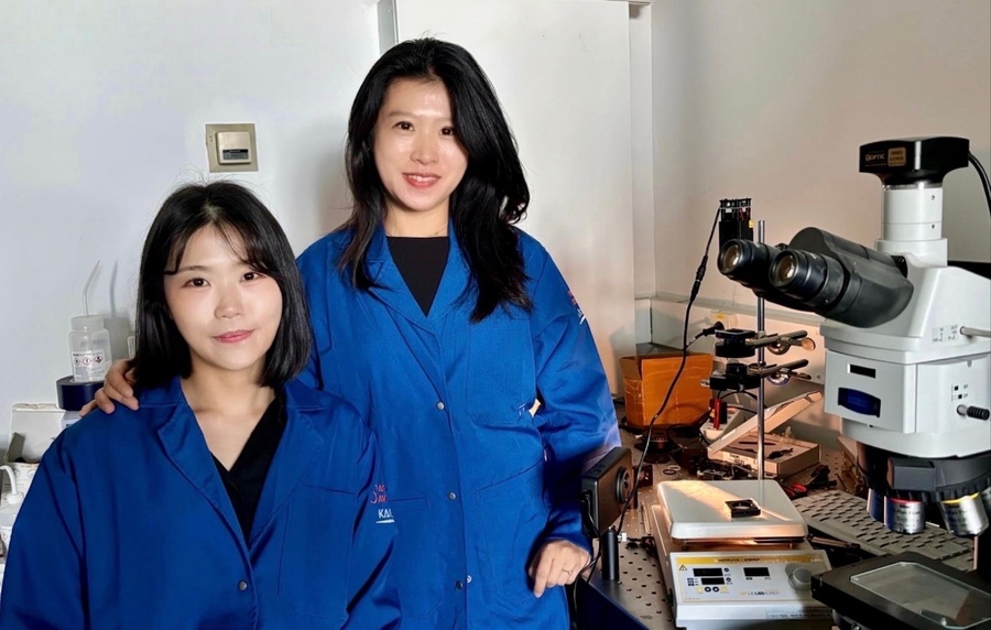 ▲ 사진은 부경대학교 권준영 박사, 신소재공하고가 염지현 교수(우).ⓒKAIST