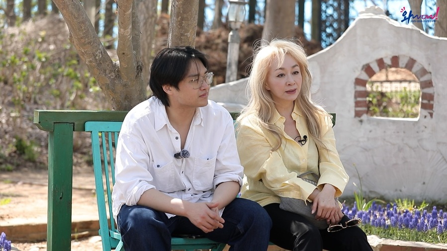 ▲ 뮤지컬 배우 박해미와 아들 황성재 씨.ⓒ충남도