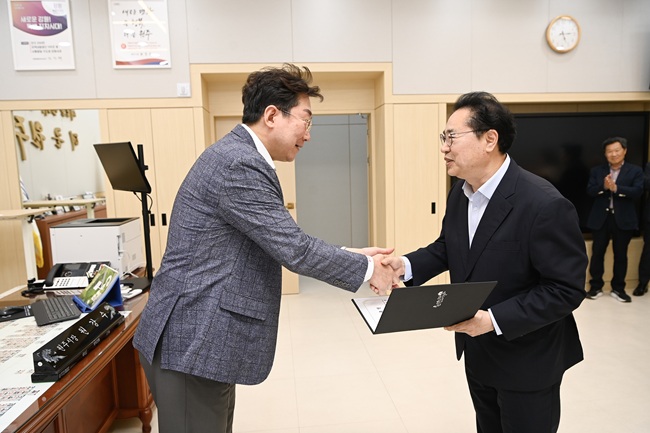 ▲ 원주시와 원주문화재단이 '2025 원주만두축제' 총감독으로 유병훈 감독을 위촉했다. ⓒ원주시