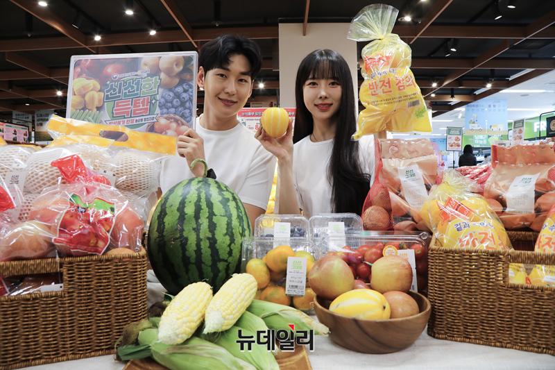 [포토] 이마트X농식품부, 수박부터 참외까지···여름과일 20% 싸게 구입하세요