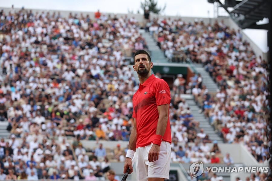 ▲ 테니스의 리빙 레전드 조코비치가 프랑스 오픈 32강에 진출했다.ⓒ연합뉴스 제공