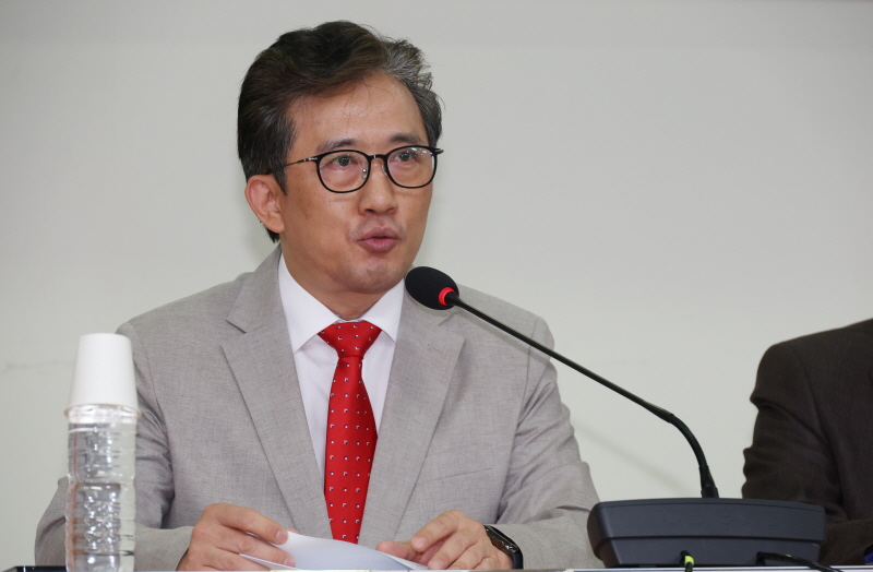 ▲ 쿠바 주재 북한 대사관 정무참사를 지낸 이일규(리일규) 민주평화통일자문회의 상임위원의 모습. ⓒ뉴시스