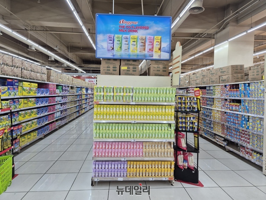 ▲ 마트에는 빙그레 바나나맛 우유 매대가 별도로 설치돼있다.ⓒ조현우 기자