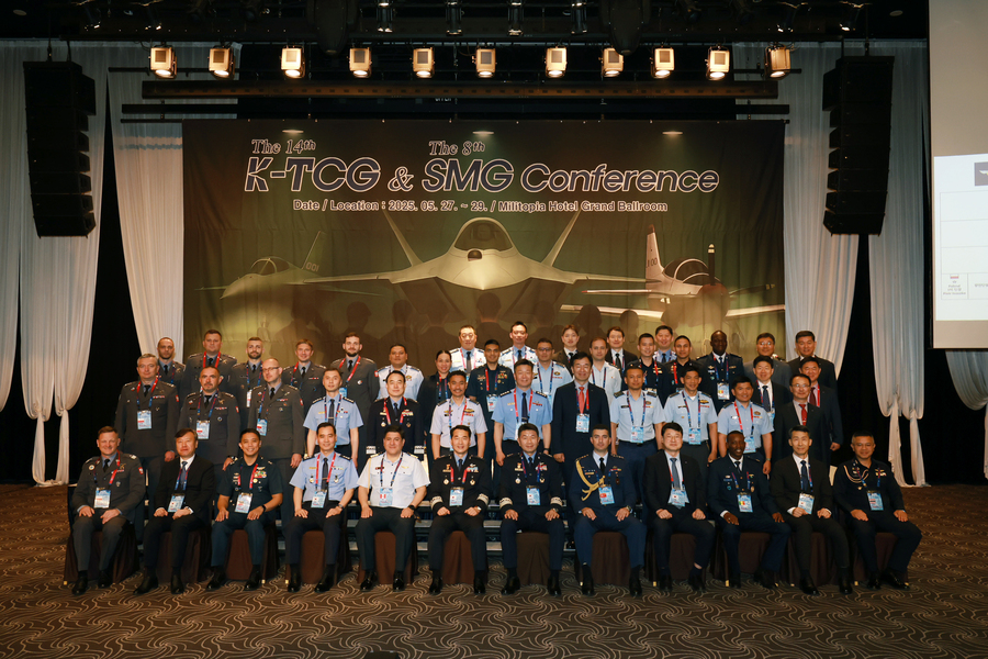▲ K-TCG 회의 참석자 단체사진 ⓒKAI